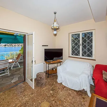 By The Sea With Terrace & Ocean Views On Iovo - Two Bedroom Trogir